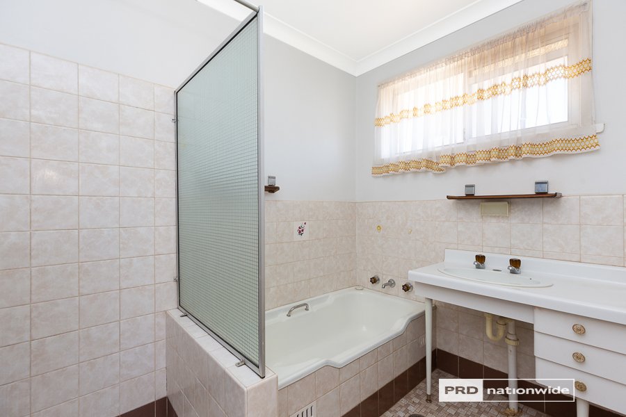 15 Ridge Street TAMWORTH 11