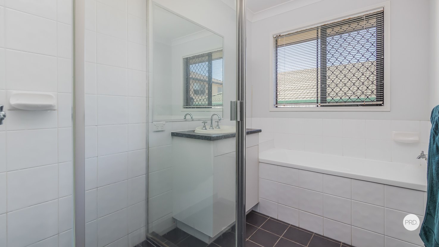15 RIDGEVALE Street VICTORIA POINT 9