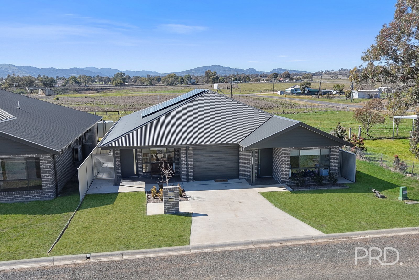 15 Robey Avenue QUIRINDI 24