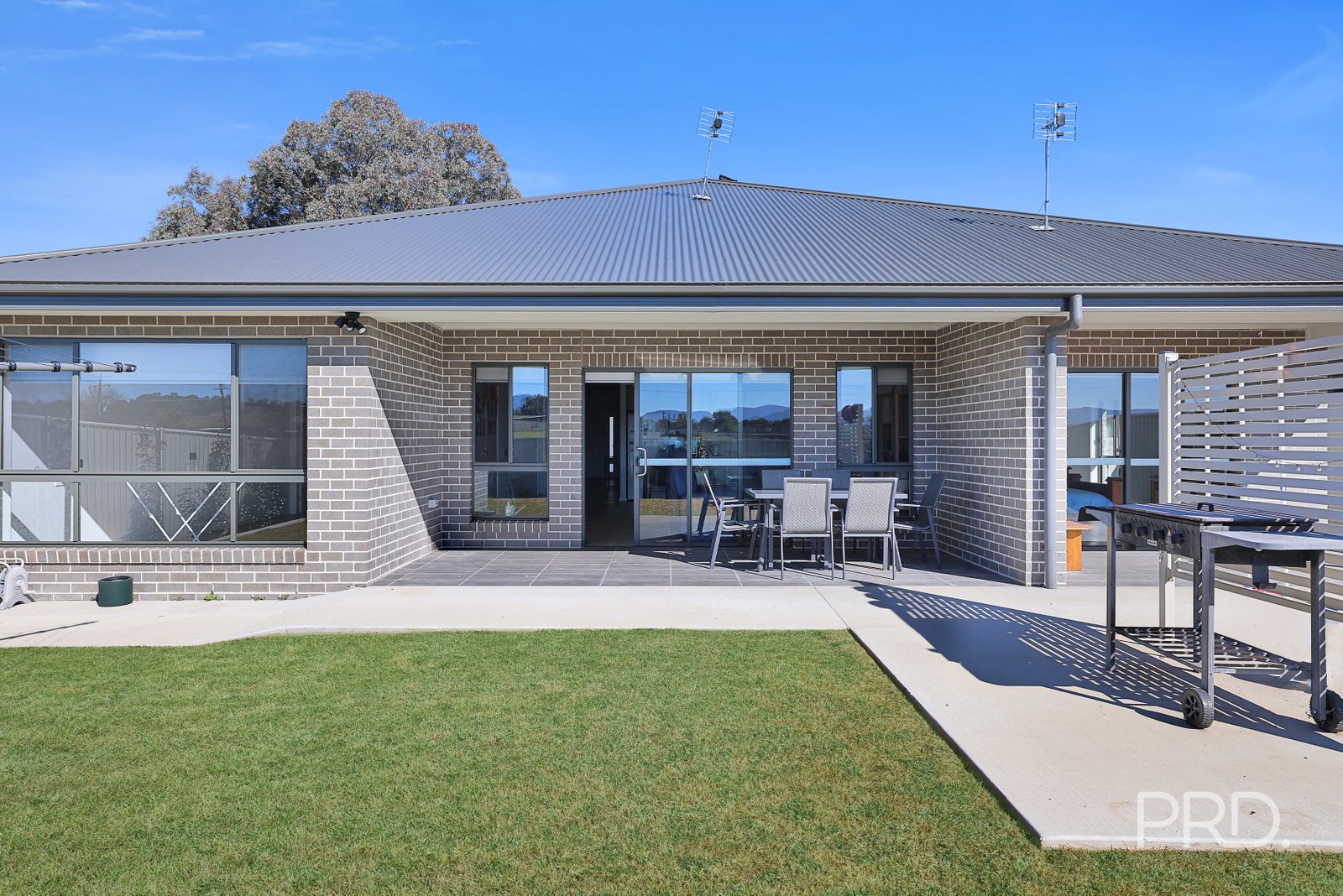 15 Robey Avenue QUIRINDI 27