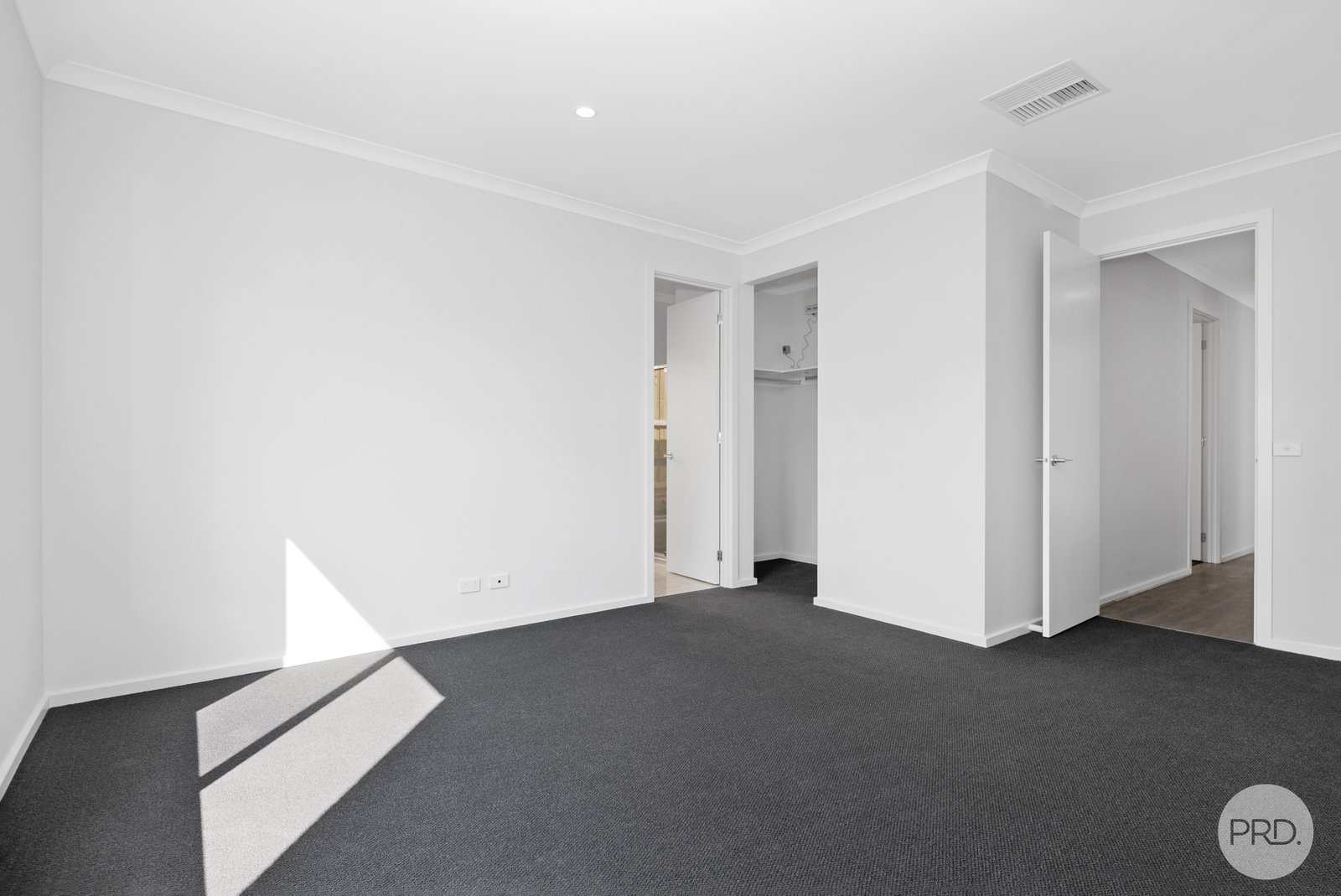 15 Rolls Road SMYTHES CREEK 8