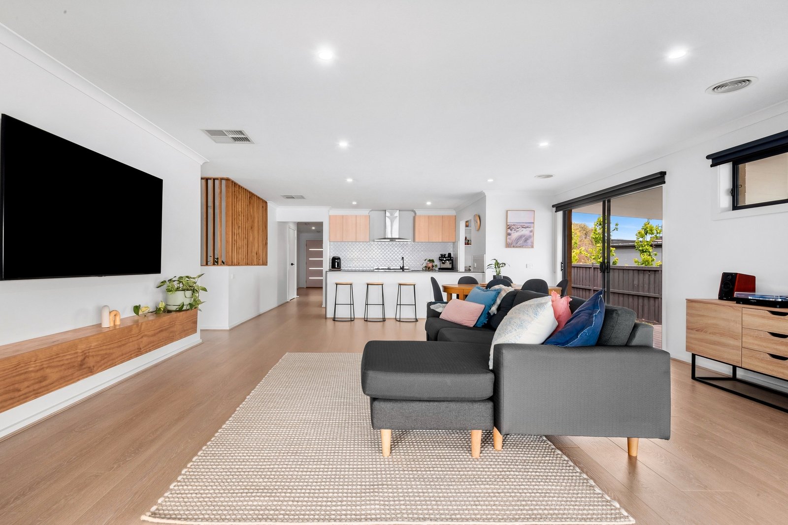 Gallery: 15 Romney Drive