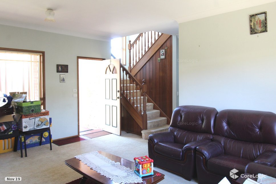 1/5 roseberry  PENSHURST 2