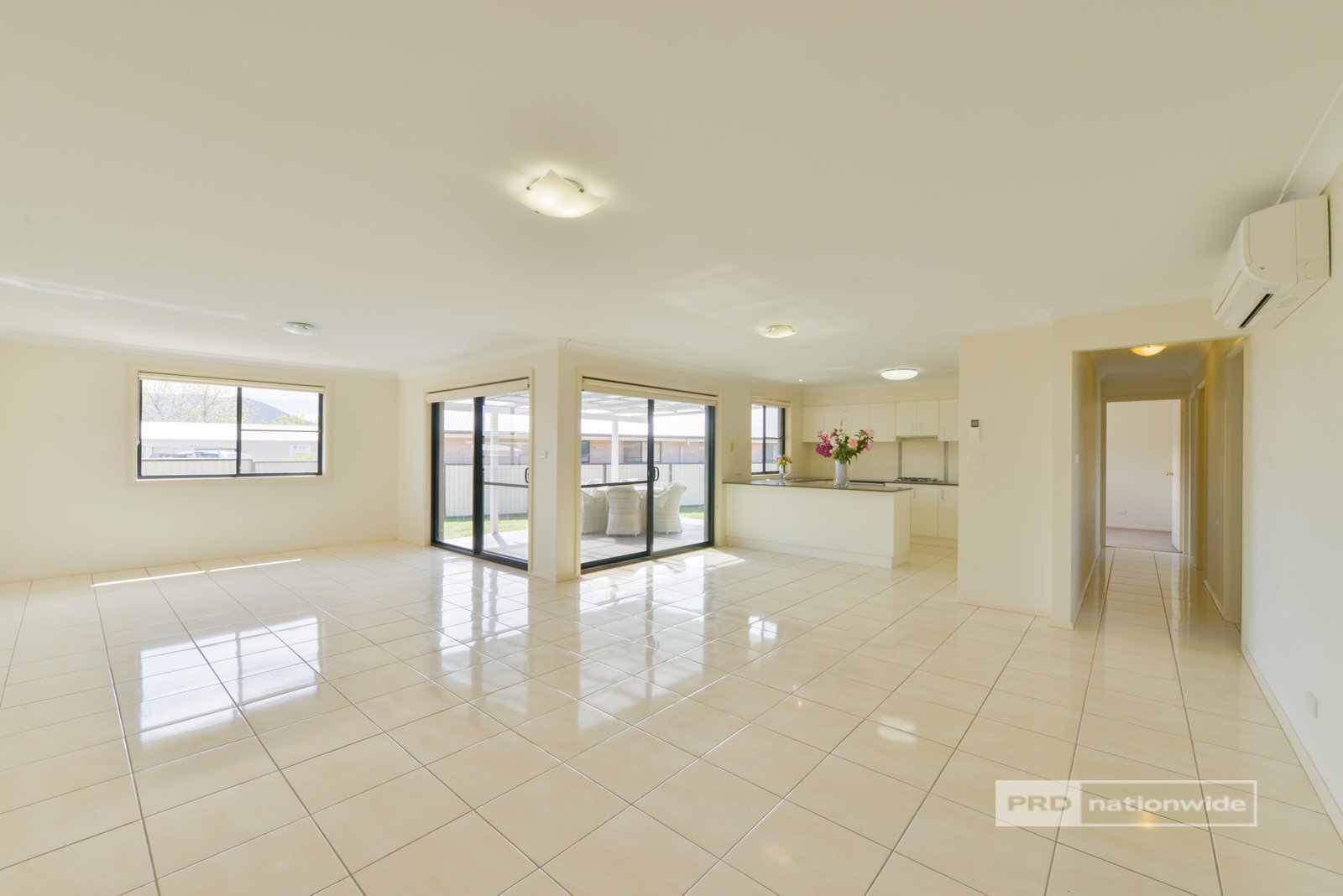15 Rosella Avenue TAMWORTH 3