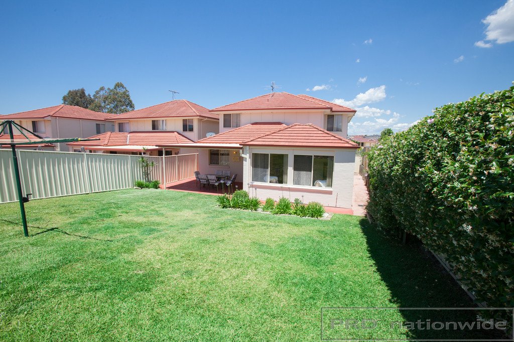 15 Rothbury Terrace THORNTON 4