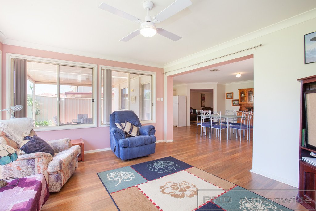 15 Rothbury Terrace THORNTON 11