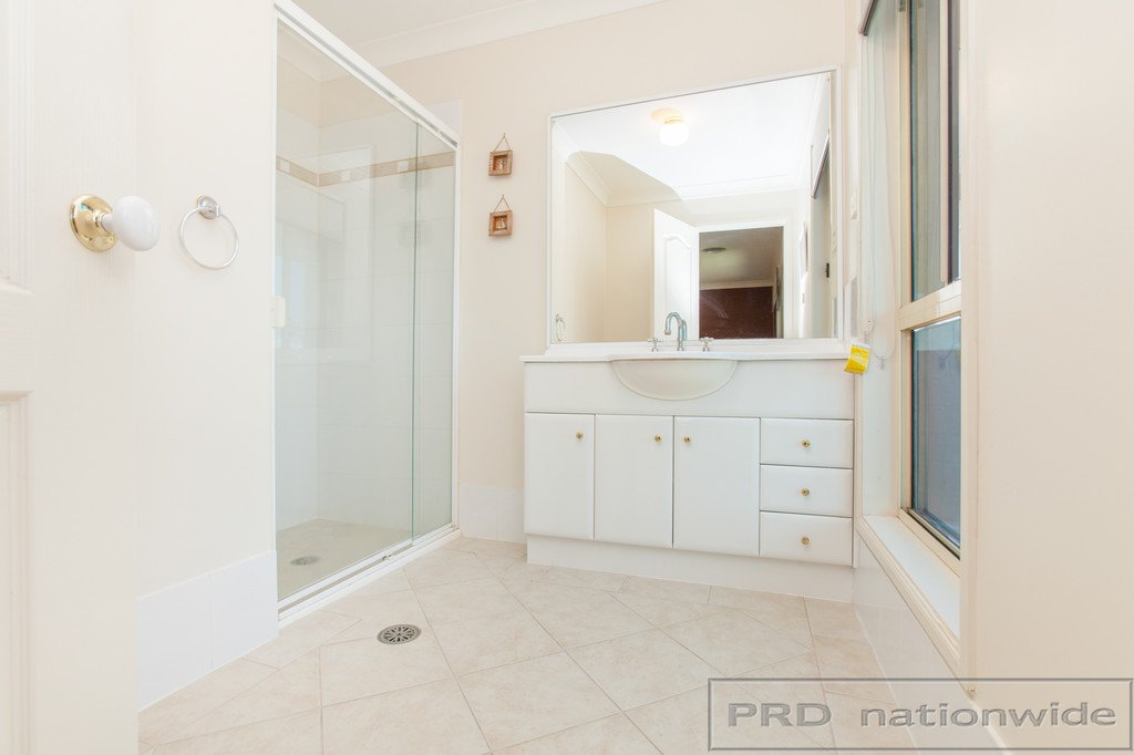 15 Rothbury Terrace THORNTON 18