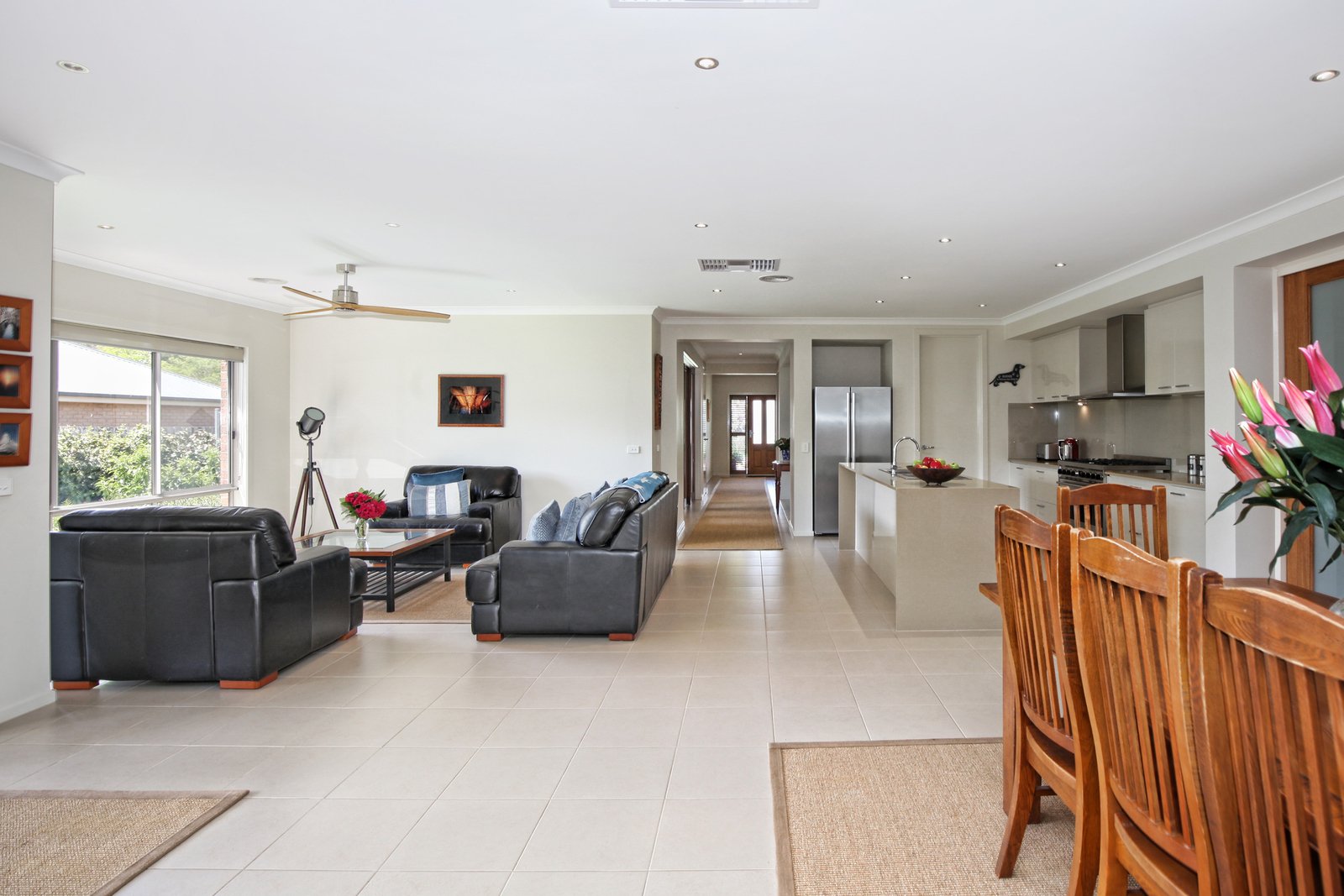 Real Estate and Property in 15 Roxanne Court, Woodend, VIC