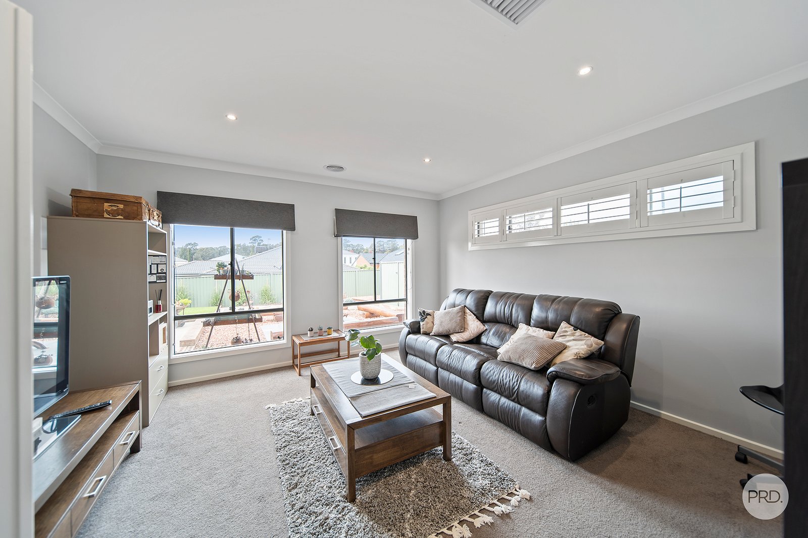 15 Roxburgh Crescent JUNORTOUN 9