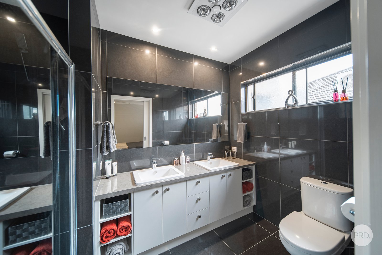 15 Roxburgh Crescent JUNORTOUN 11