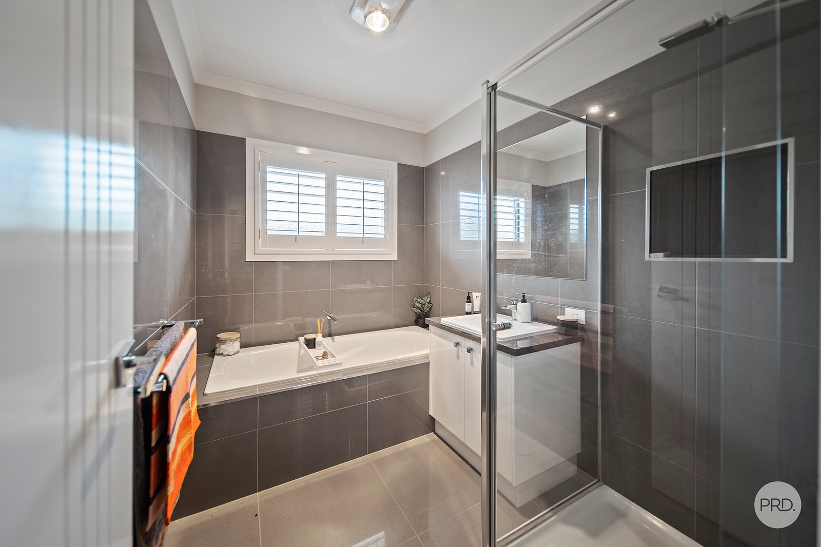 15 Roxburgh Crescent JUNORTOUN 17