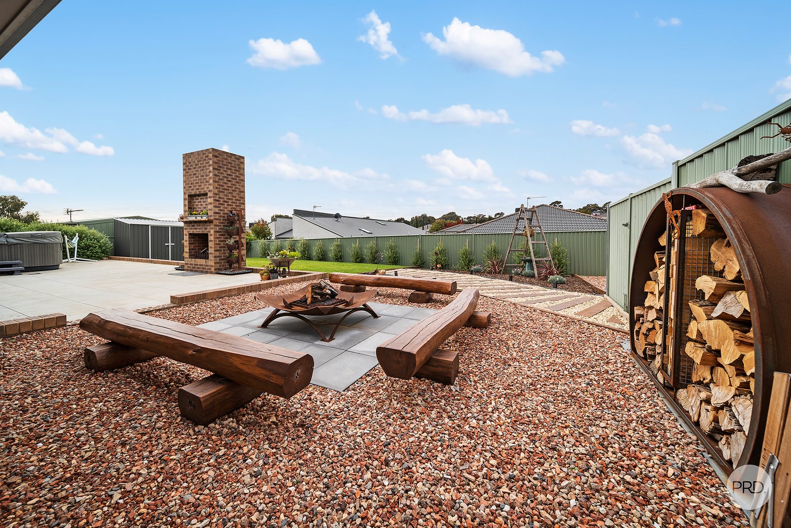 15 Roxburgh Crescent JUNORTOUN 24
