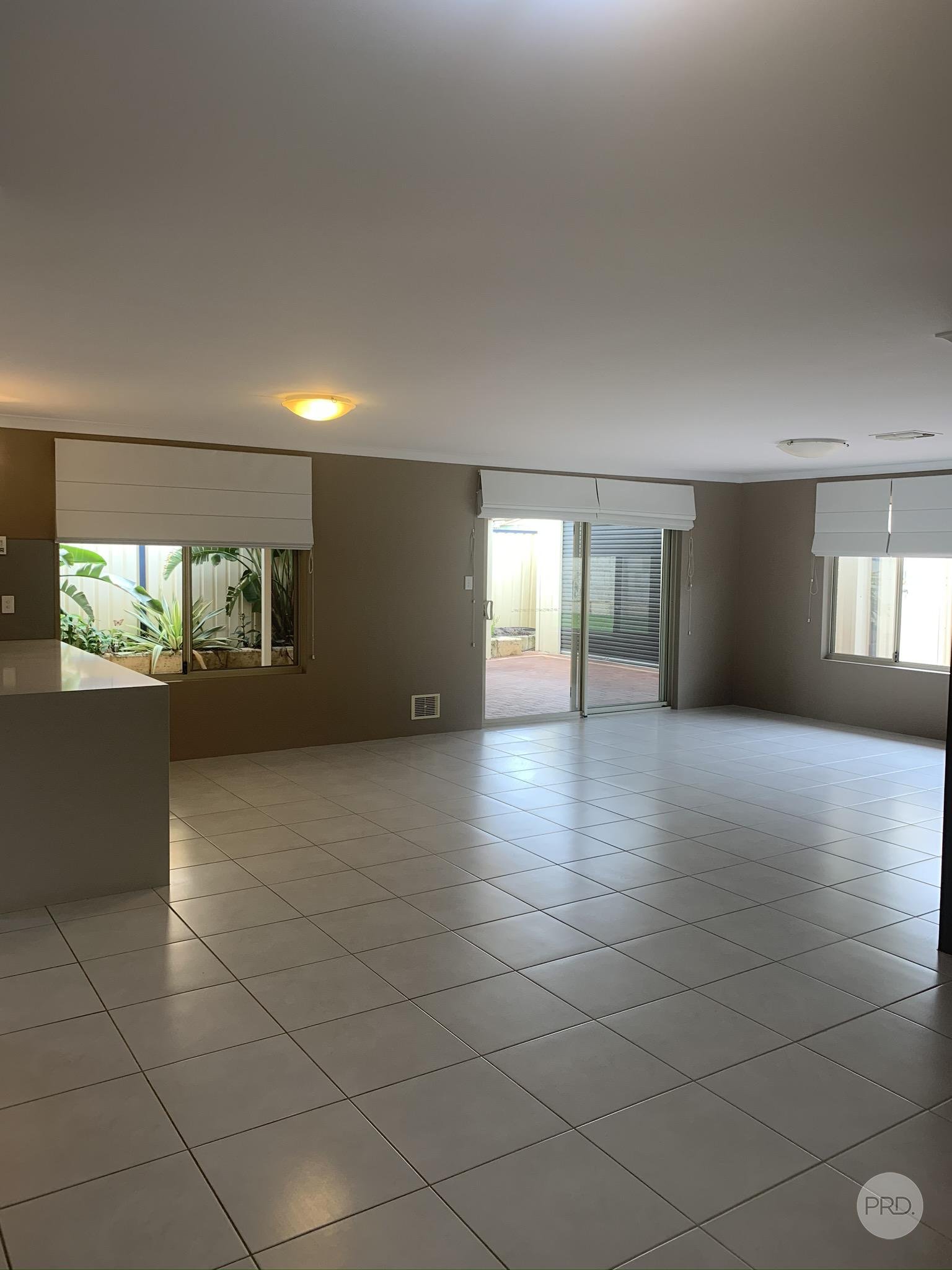 15 Salmond Turn WANNEROO 12