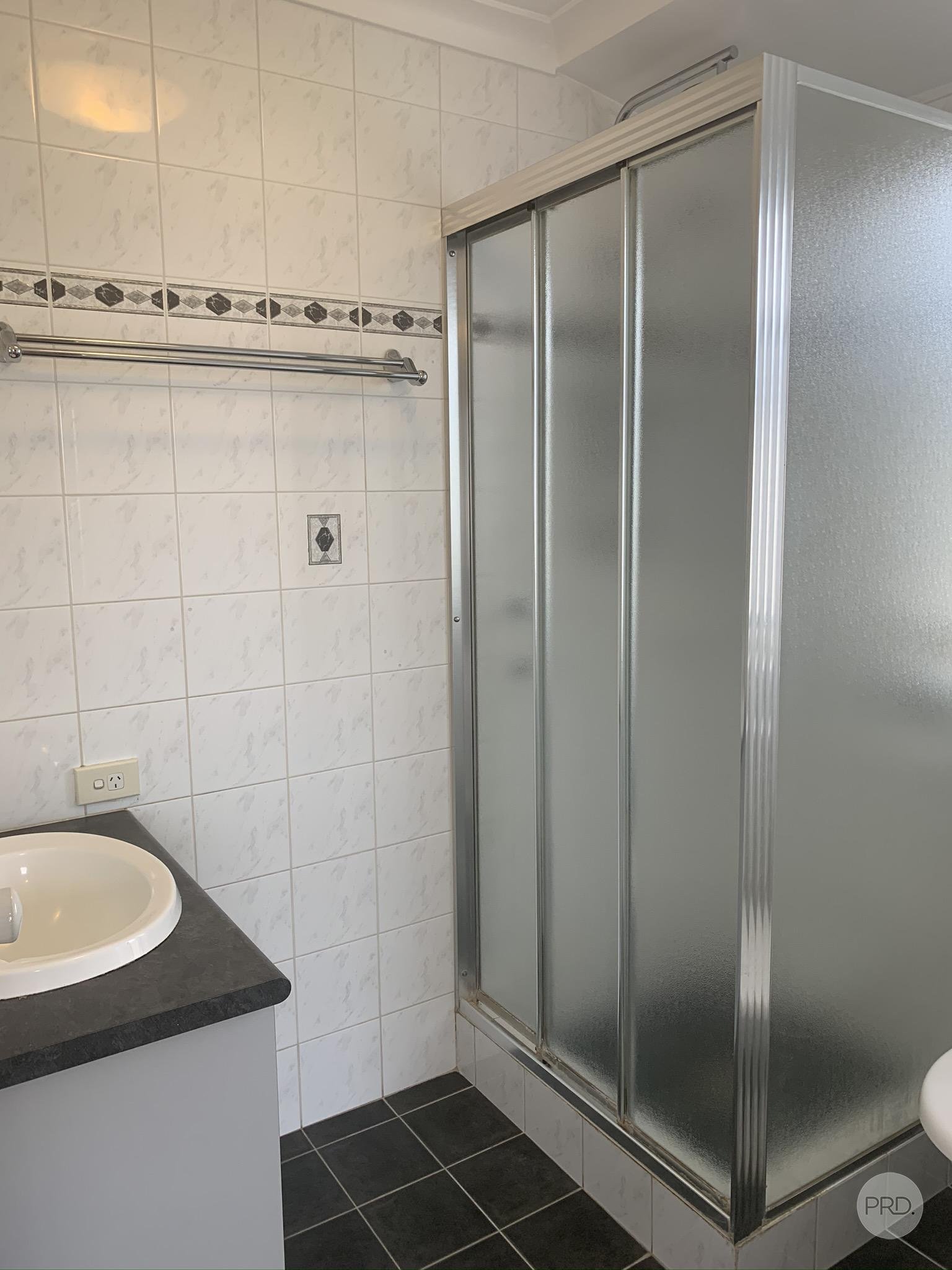 15 Salmond Turn WANNEROO 18