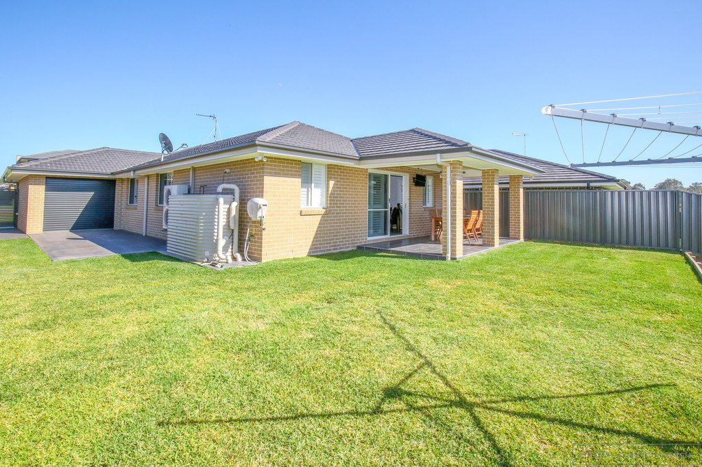 15 Sandridge Street THORNTON 2