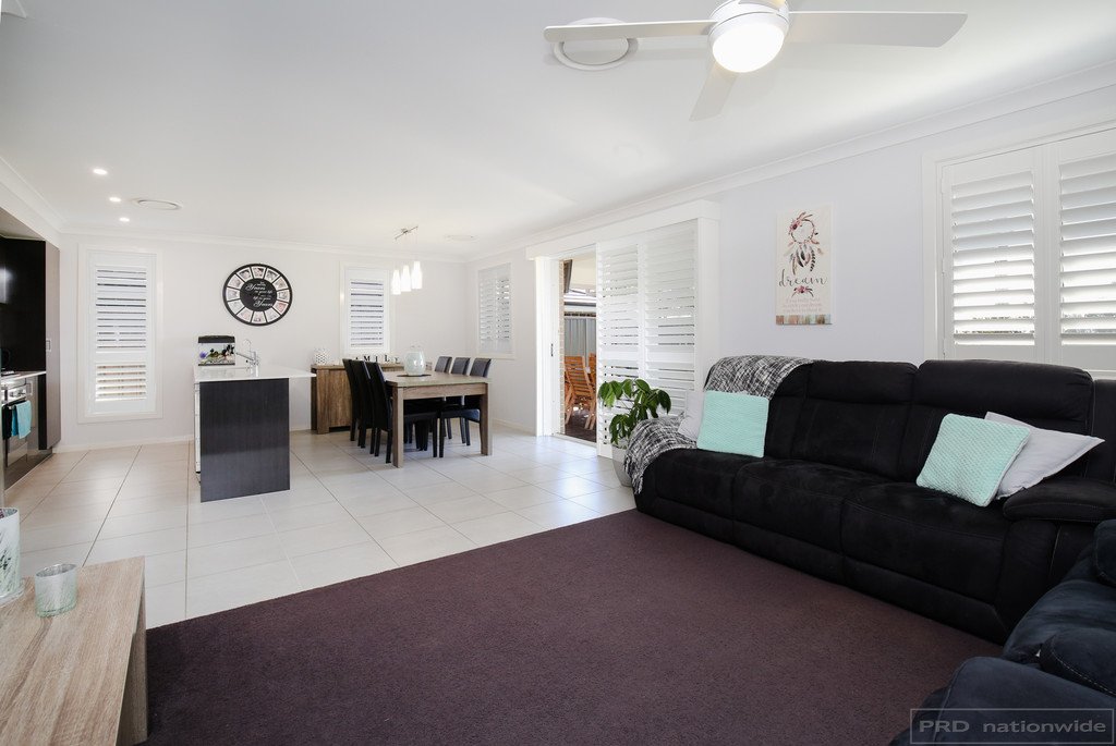 15 Sandridge Street THORNTON 8