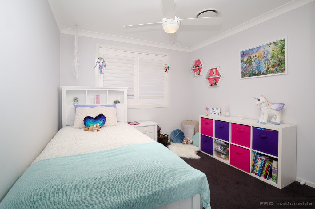 15 Sandridge Street THORNTON 12