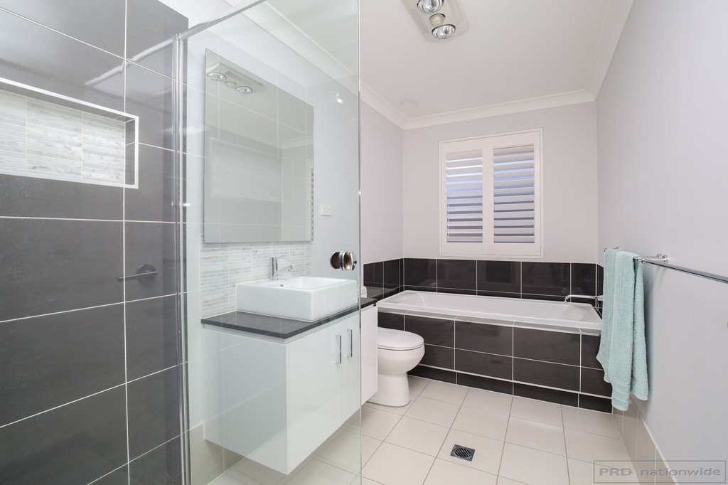 15 Sandridge Street THORNTON 14