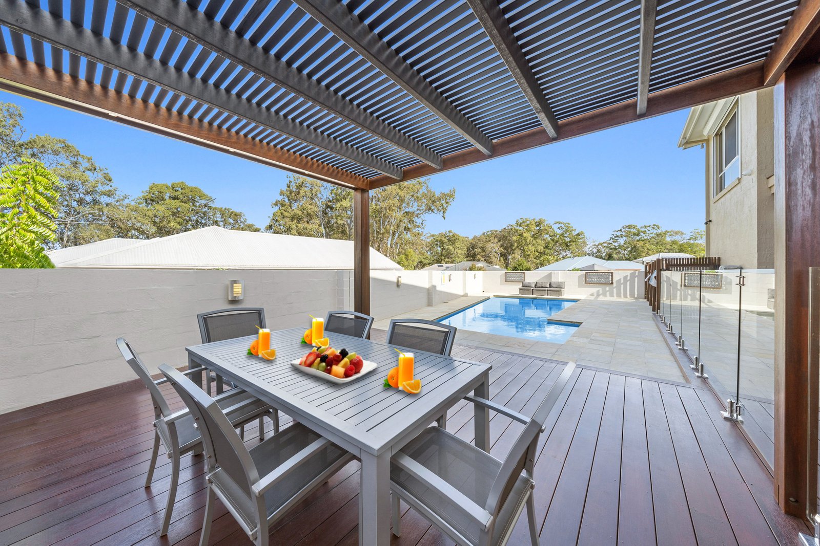 15 SANDY COVE Place REDLAND BAY 10