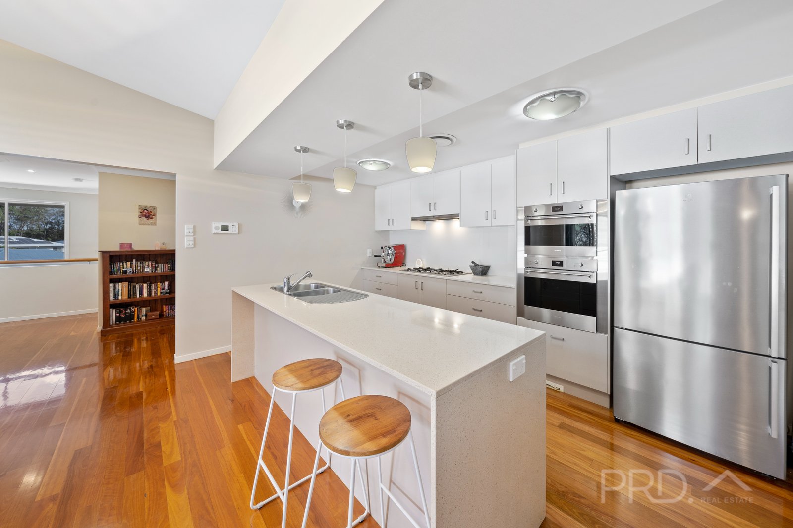 15 SANDY COVE Place REDLAND BAY 14