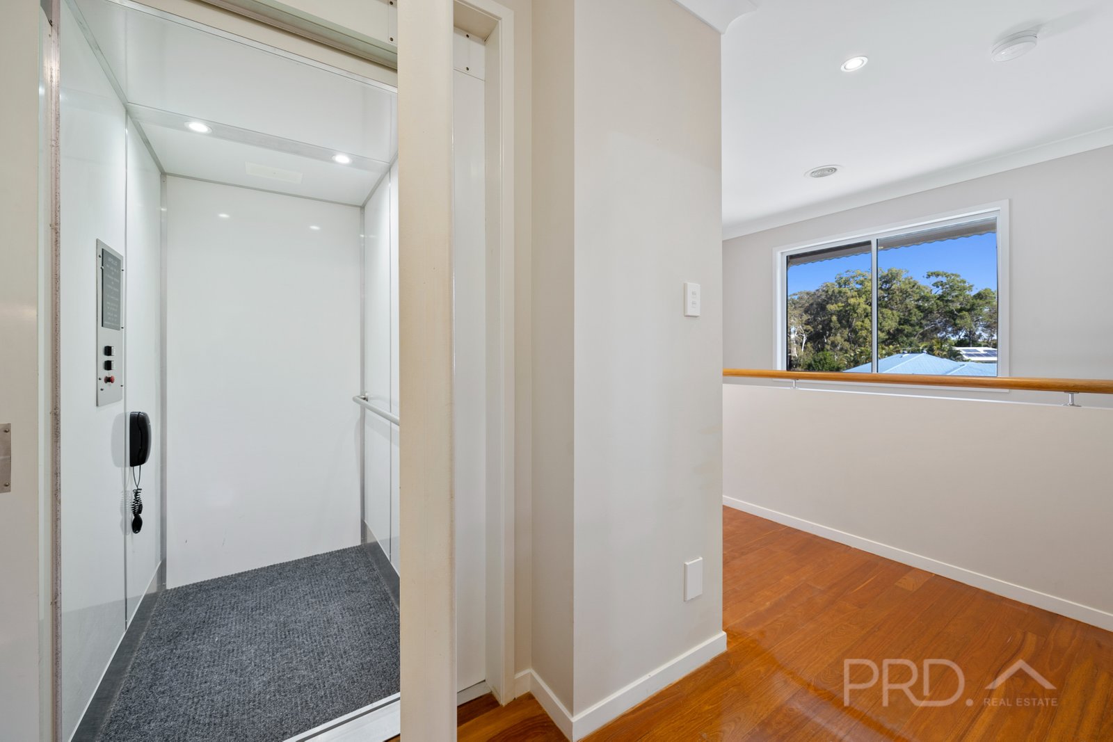 15 SANDY COVE Place REDLAND BAY 17