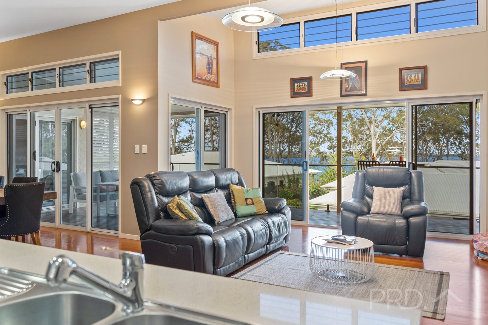 15 SANDY COVE Place REDLAND BAY 20