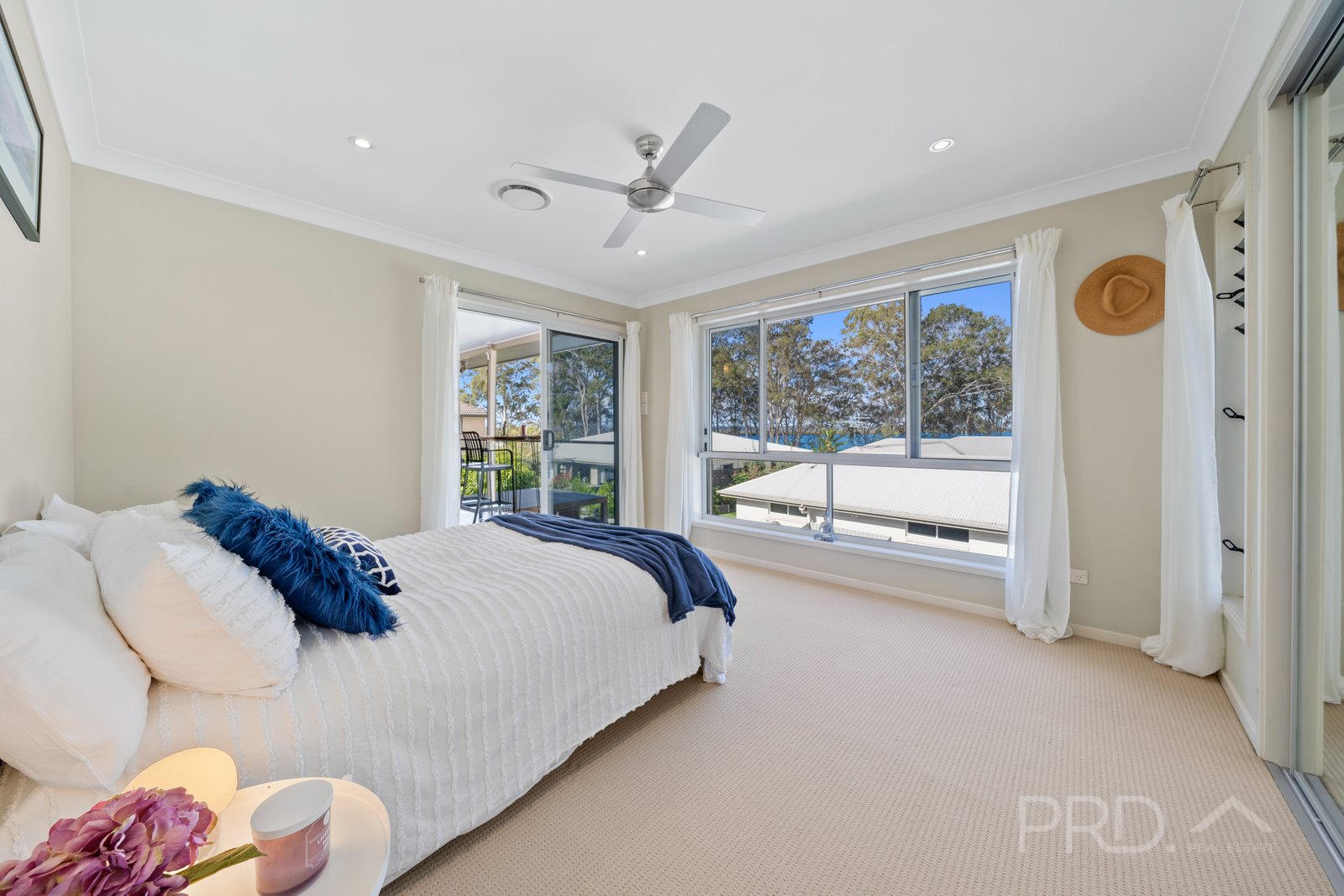 15 SANDY COVE Place REDLAND BAY 24