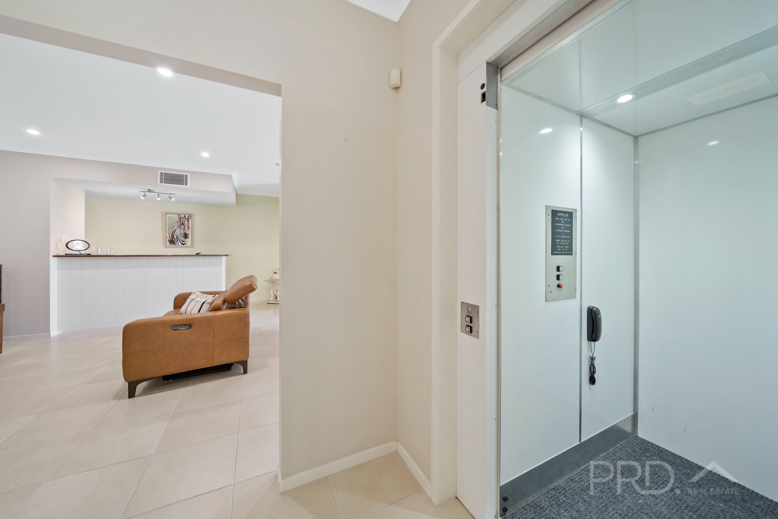 15 SANDY COVE Place REDLAND BAY 27