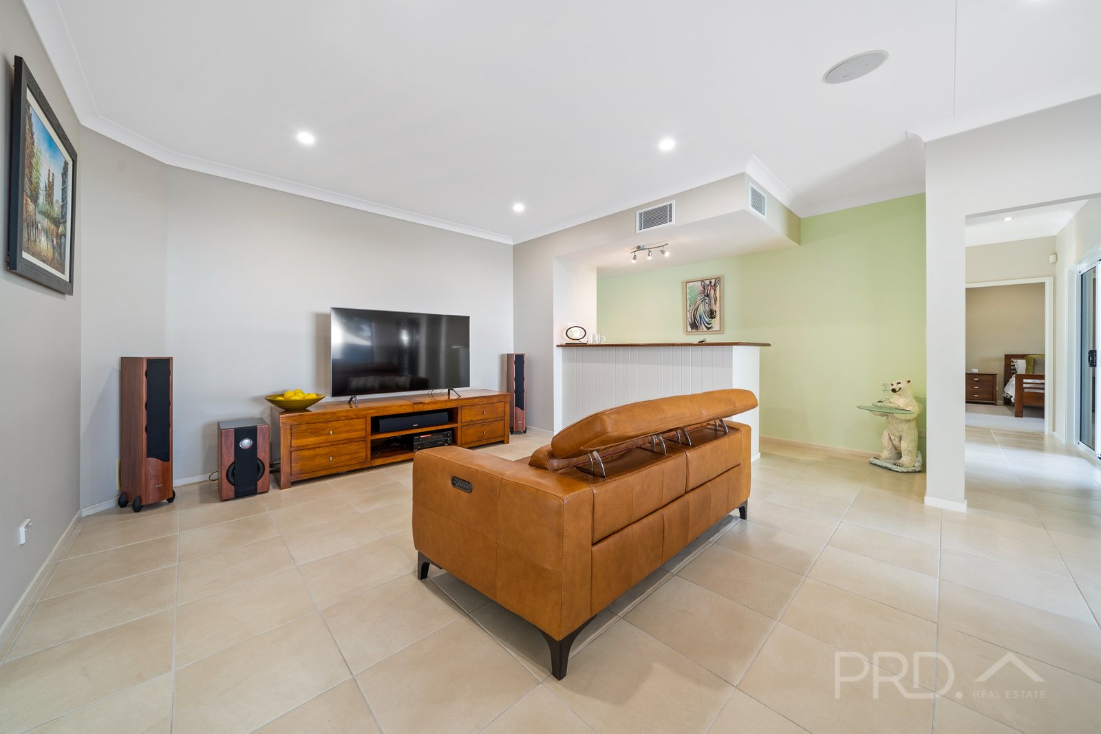 15 SANDY COVE Place REDLAND BAY 28