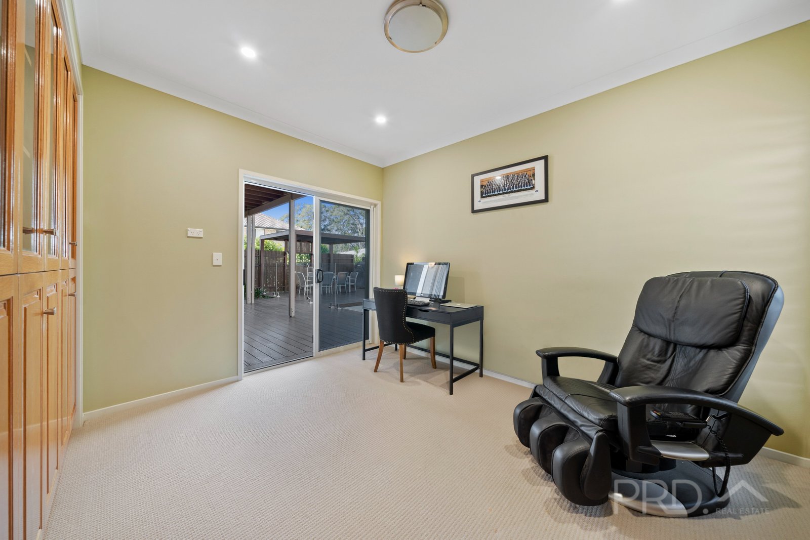 15 SANDY COVE Place REDLAND BAY 31