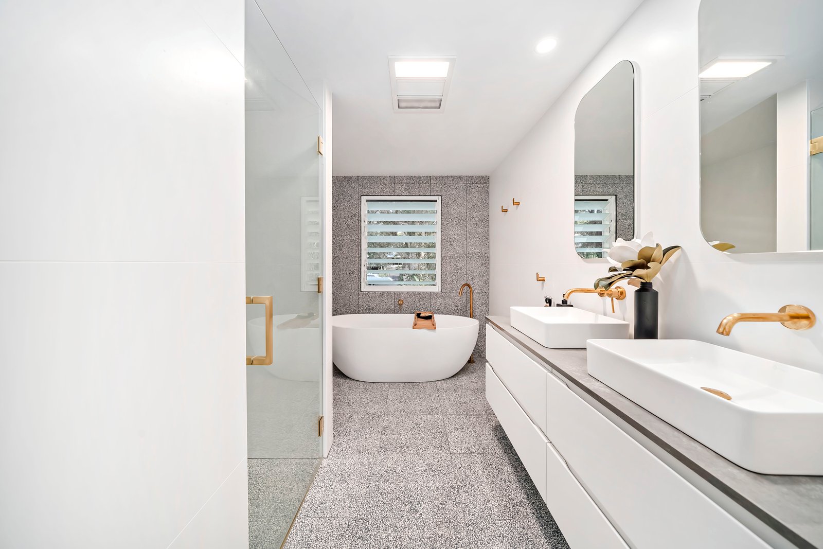 15 Sandy Point Road CORLETTE 18