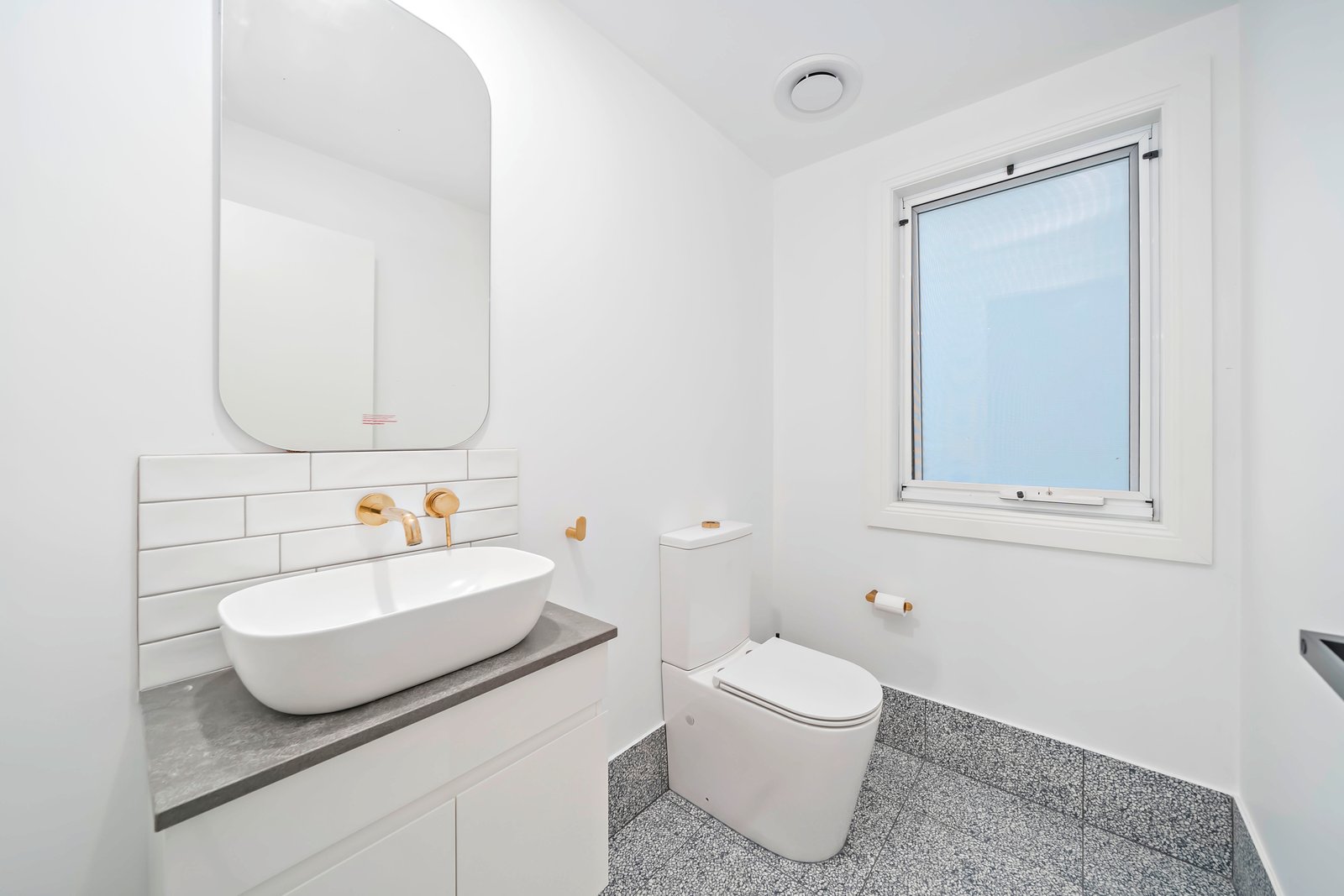 15 Sandy Point Road CORLETTE 22