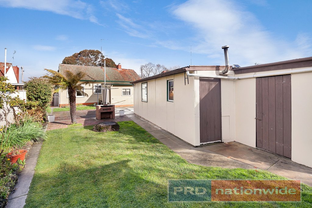 15 Sayle Street SEBASTOPOL 12