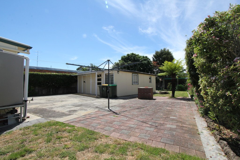 15 Sayle Street SEBASTOPOL 14