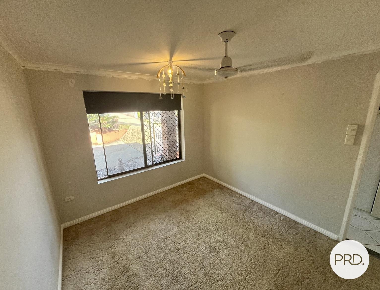 15 Sayre Crescent BOYNE ISLAND 9