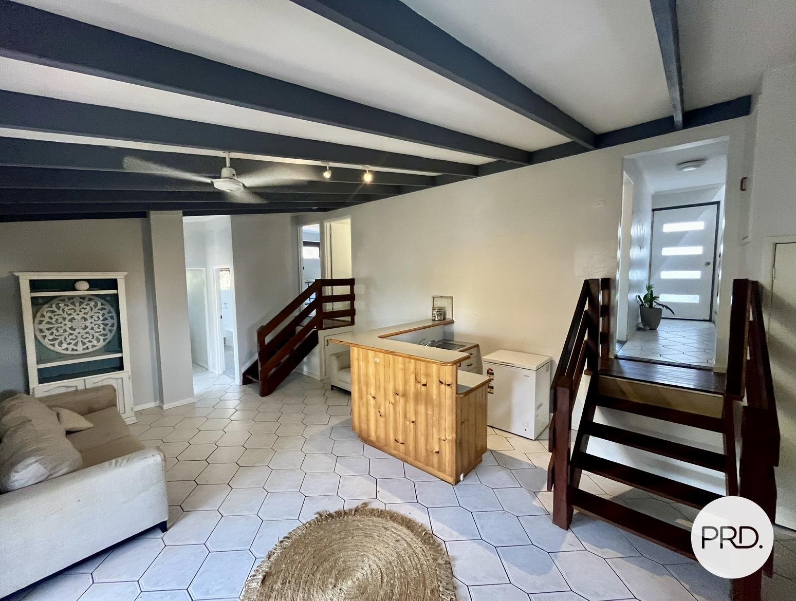 15 Sayre Crescent BOYNE ISLAND 13