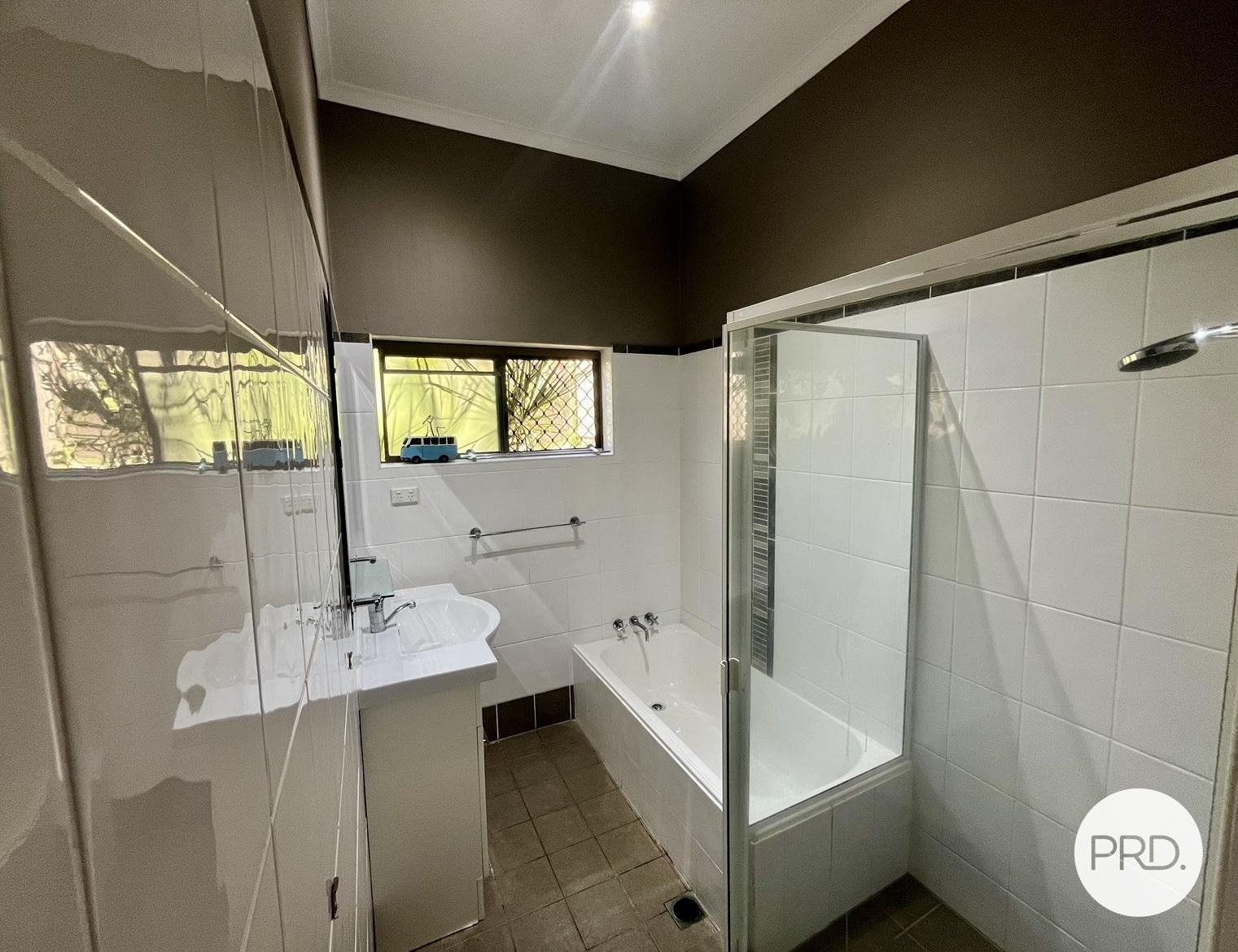 15 Sayre Crescent BOYNE ISLAND 14