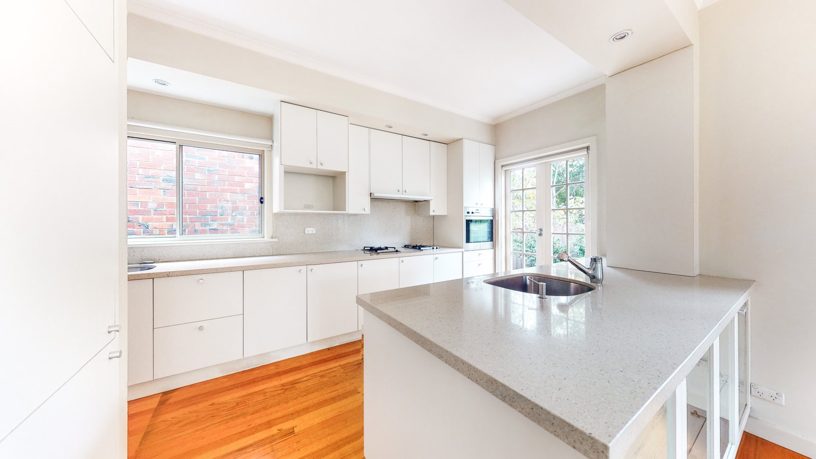 Real Estate and Property in 1/5 Scott Grove, Glen Iris, VIC