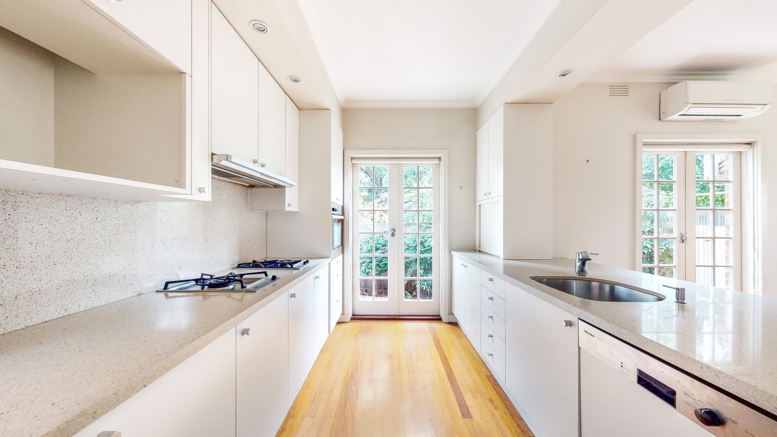 Real Estate and Property in 1/5 Scott Grove, Glen Iris, VIC