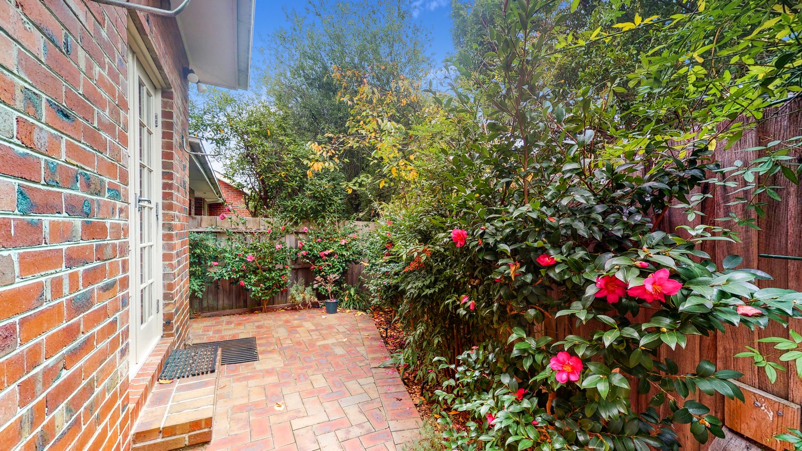 Real Estate and Property in 1/5 Scott Grove, Glen Iris, VIC