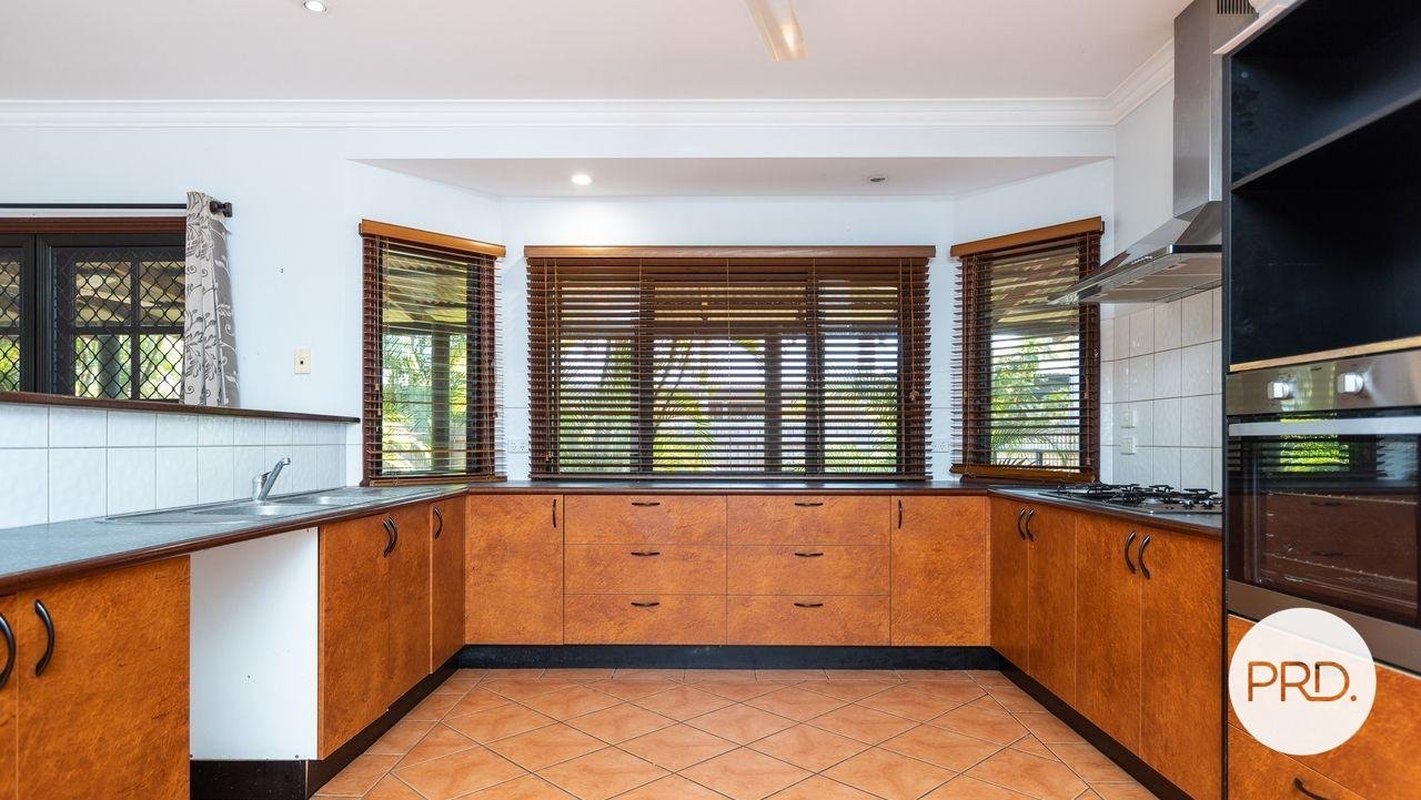 15 Shearwater Crescent DJUGUN 8