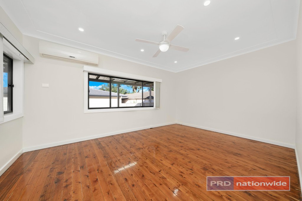 15 Singleton Avenue EAST HILLS 4