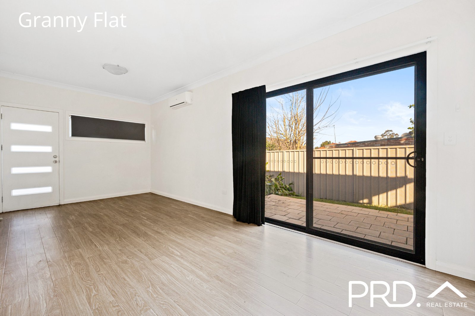 15 Singleton Avenue EAST HILLS 6