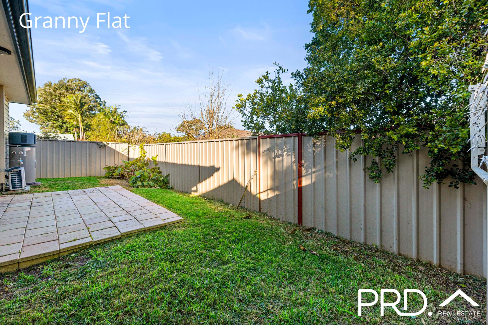 15 Singleton Avenue EAST HILLS 8
