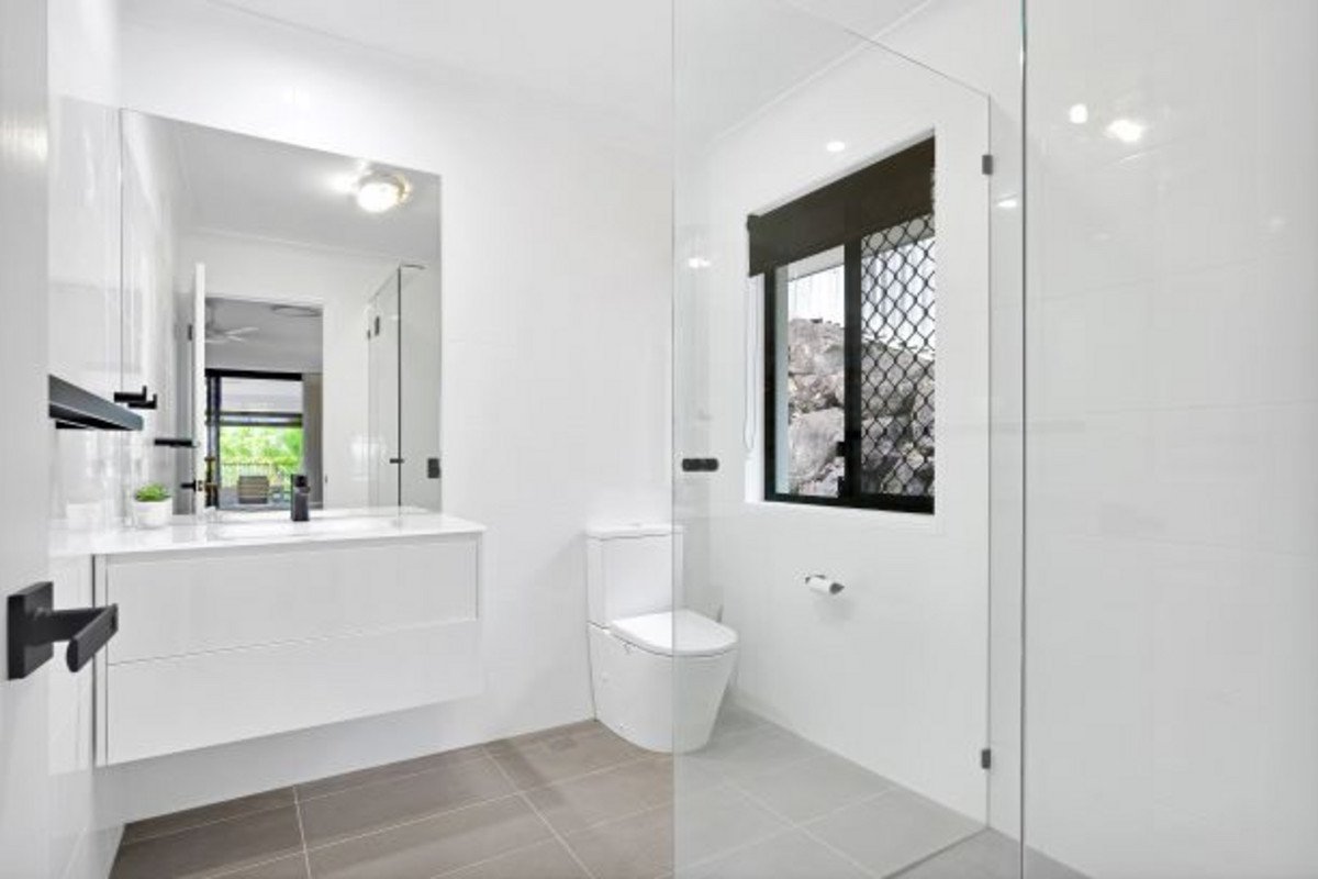 15 Sky Royal Terrace BURLEIGH HEADS 9