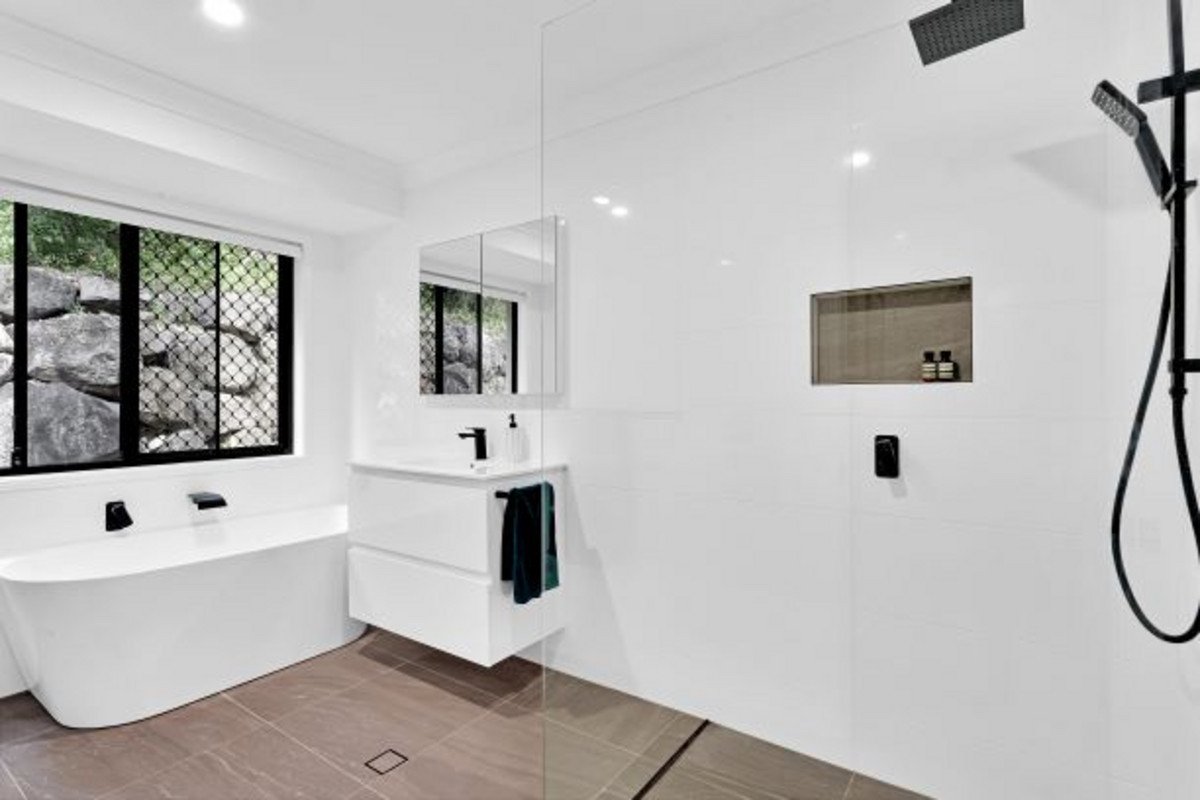 15 Sky Royal Terrace BURLEIGH HEADS 11