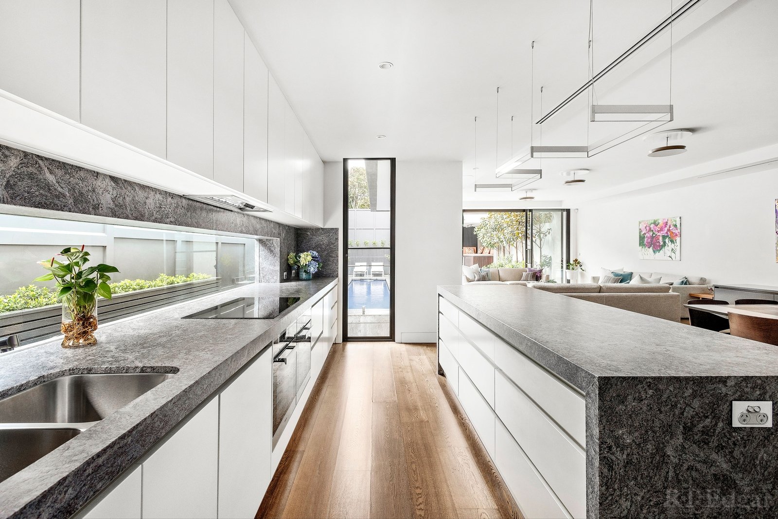 Real Estate and Property in 15 Spring Road, Malvern, VIC