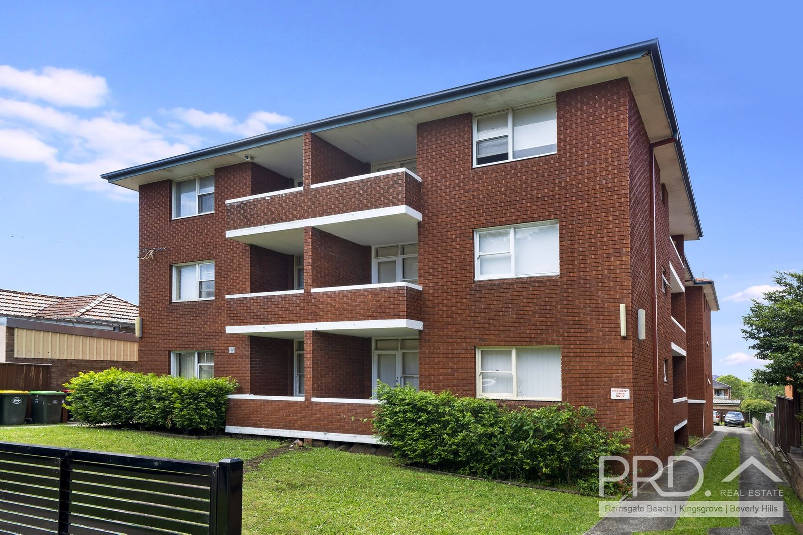 15 St Albans Road KINGSGROVE 6