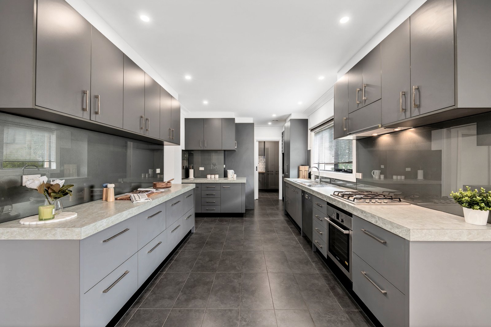 Gallery: 1/5 Stapley Crescent