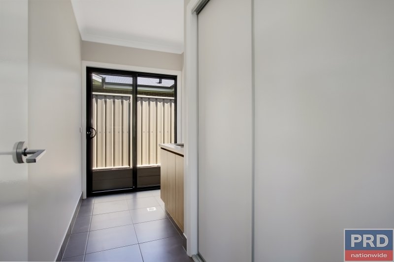 15 Stockman Circuit THURGOONA 12